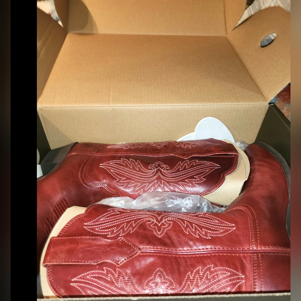 Ariat Tall Rosy Red Stretchfit Boots size 7.5
